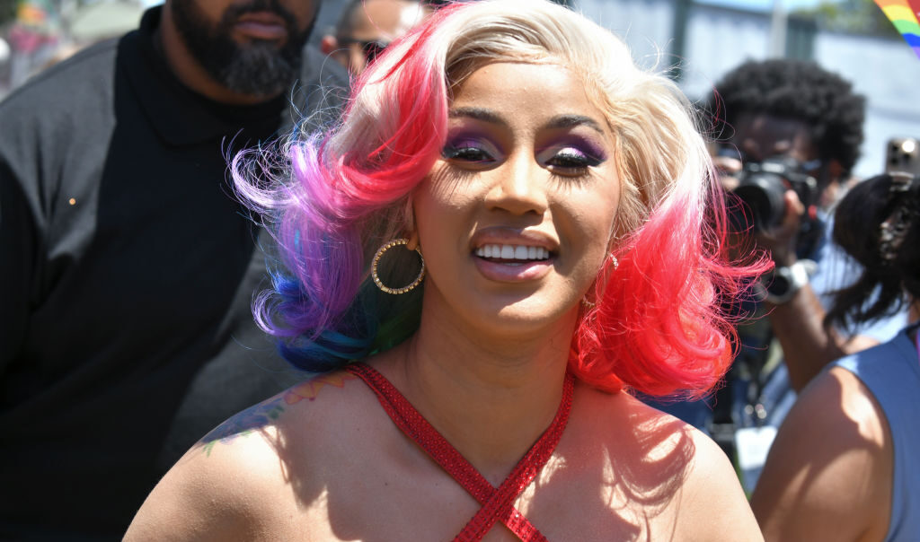 i-was-arrested-at-this-school-cardi-b-donates-100k-to-middle-school