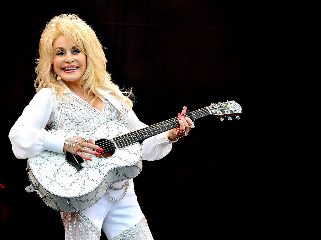 Dolly Parton Had No Children. Who Gets Her $450 Million Fortune?